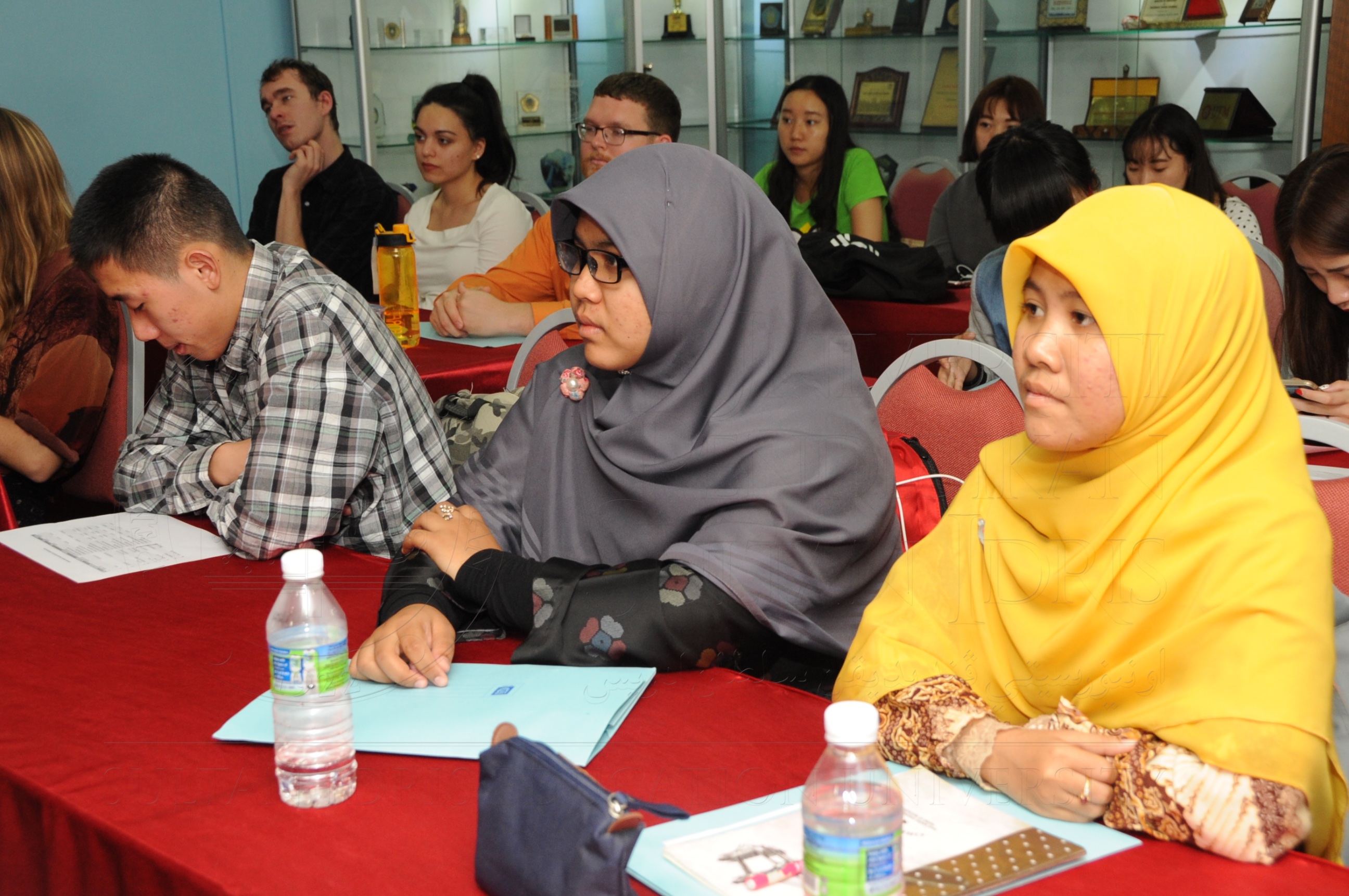 PRO16 17 antarabangsa HAS 0118